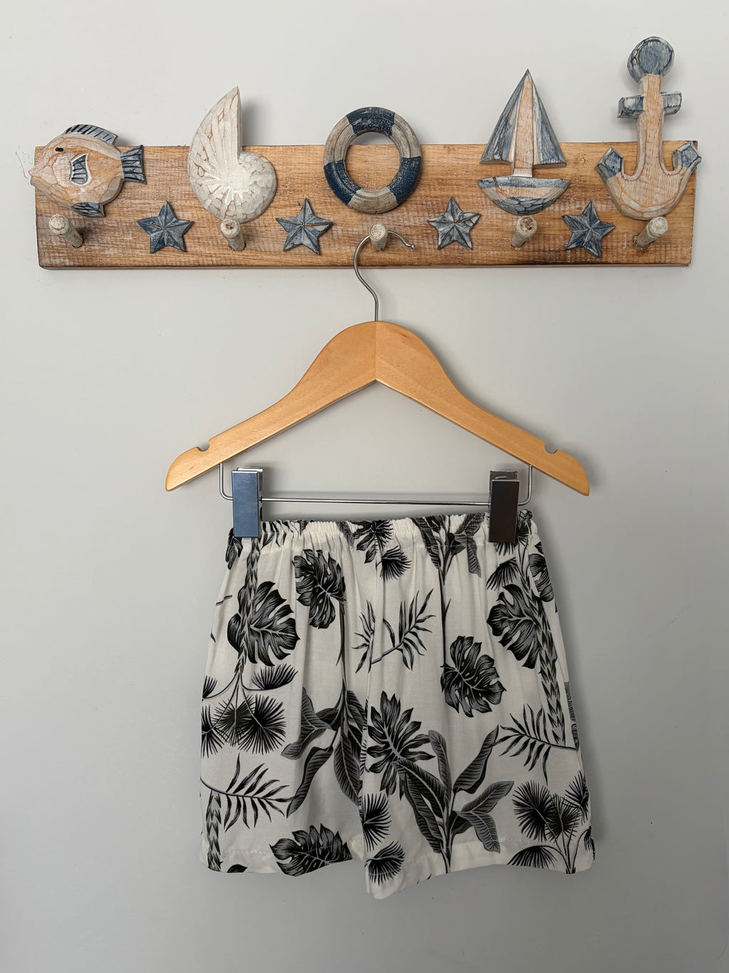 Coastal Leaves Set